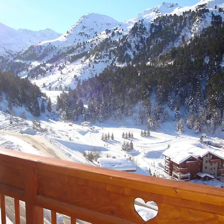 Convivial A Avec Acces Aux Pistes Et Balcon - Fr-1-355-75 Apartment *